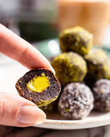 Glutensiz Antep Fıstığı Kaplamalı Antep Fıstıklı Hurma Topu 95 g